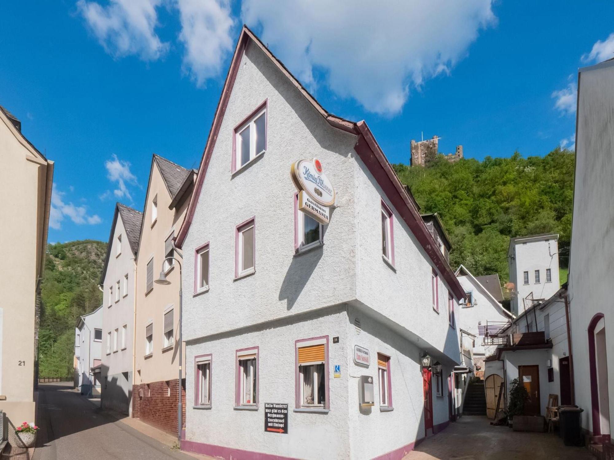 Cosy Holiday Home In Sankt Goarshausen With Barbecue Exterior photo
